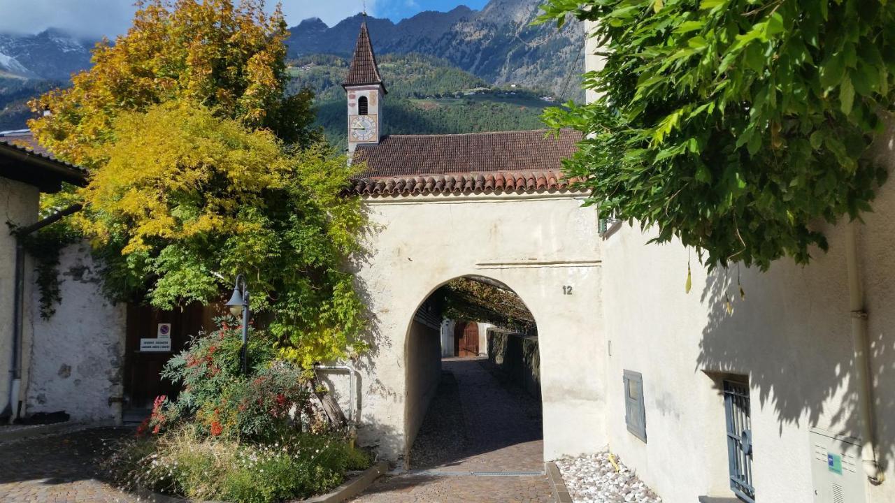 Ferienwohnung Mit Garage, Fahrradraum Und Sehr Grosser Sonnenverwoehnten Terrasse Lagundo Dış mekan fotoğraf
